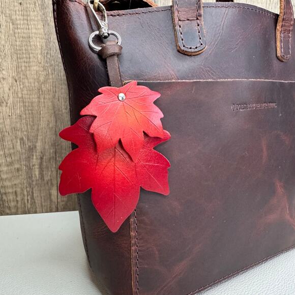 Leather Purse Charm Maple Leaf Bag Charm Genuine Leather Purse Keychain NEW - Picture 1 of 7